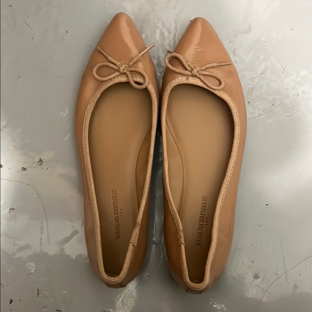 Banana Republic Nude Patent Ballet Flats